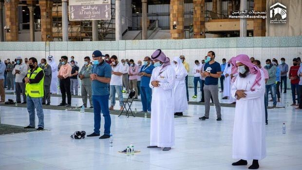 melihat-suasana-sholat-gerhana-di-masjidil-haram-makkah_169.jpeg