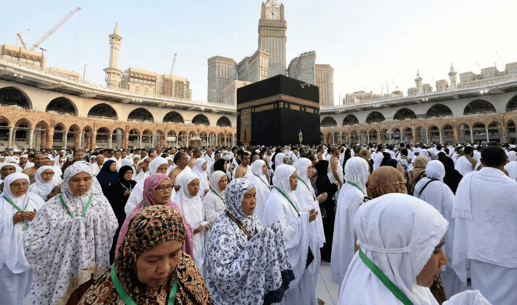 Jamaah-Perempuan-1024x604 (1).png