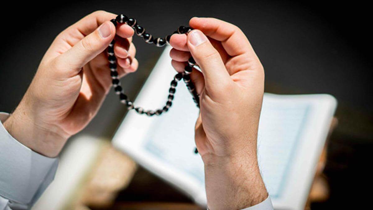 008845900_1682064463-Keutamaan_istighfar__ (1).jpg