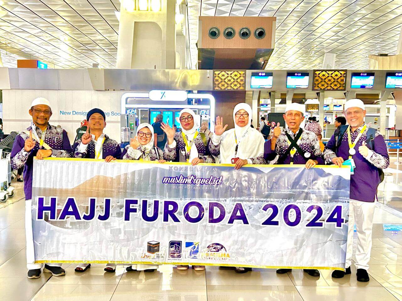 Keberangkatan Jamaah Haji Furoda 2024 di Bandara Internasional Soekarno Hatta