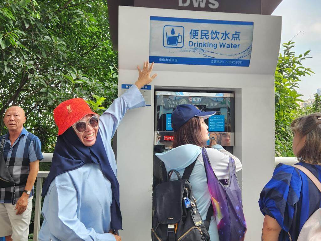 Zhangjiajie Fenghuang Chongqing 29 Juni 2025