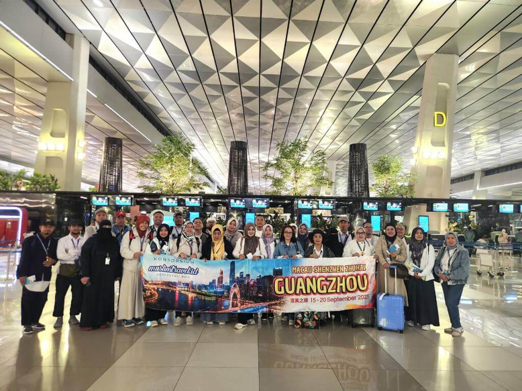 MACAU GUANGZHOU SHENZHEN ZHUHAI 15 SEPTEMBER KEBERANGKATAN DI BANDARA INT'L SOEKARNO HATTA