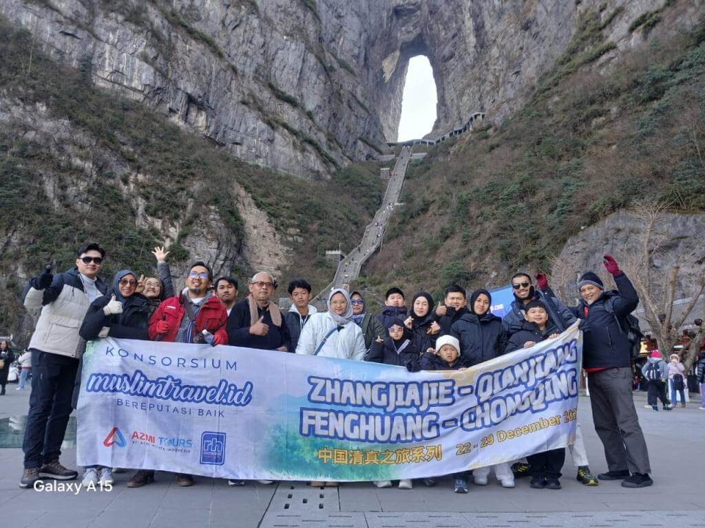 ZHANGJIAJIE CHONGQING 22 DESEMBER 2025 MUSLIMTRAVEL.ID