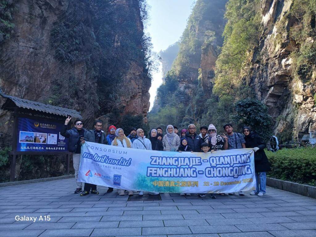 ZHANGJIAJIE CHONGQING 22 DESEMBER 2025 MUSLIMTRAVEL.ID
