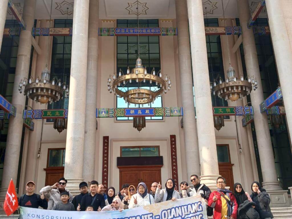 ZHANGJIAJIE CHONGQING 22 DESEMBER 2025 MUSLIMTRAVEL.ID