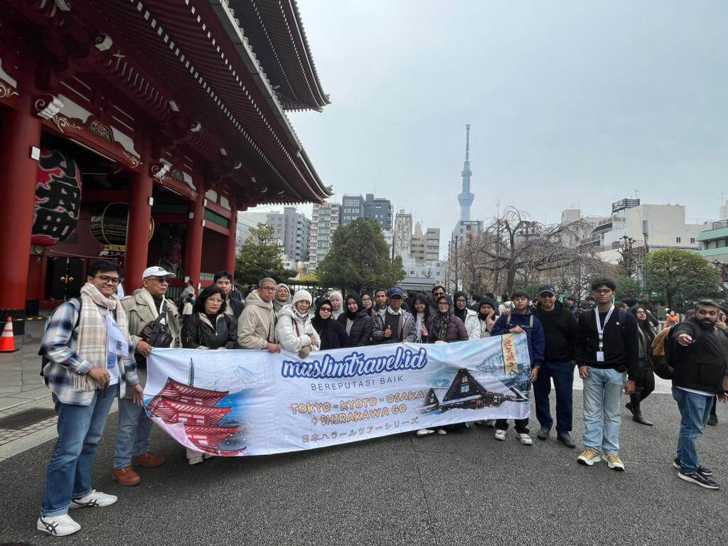 Jepang Golden Route Shirakawago, 24 Des 2025 muslimtravel.id
