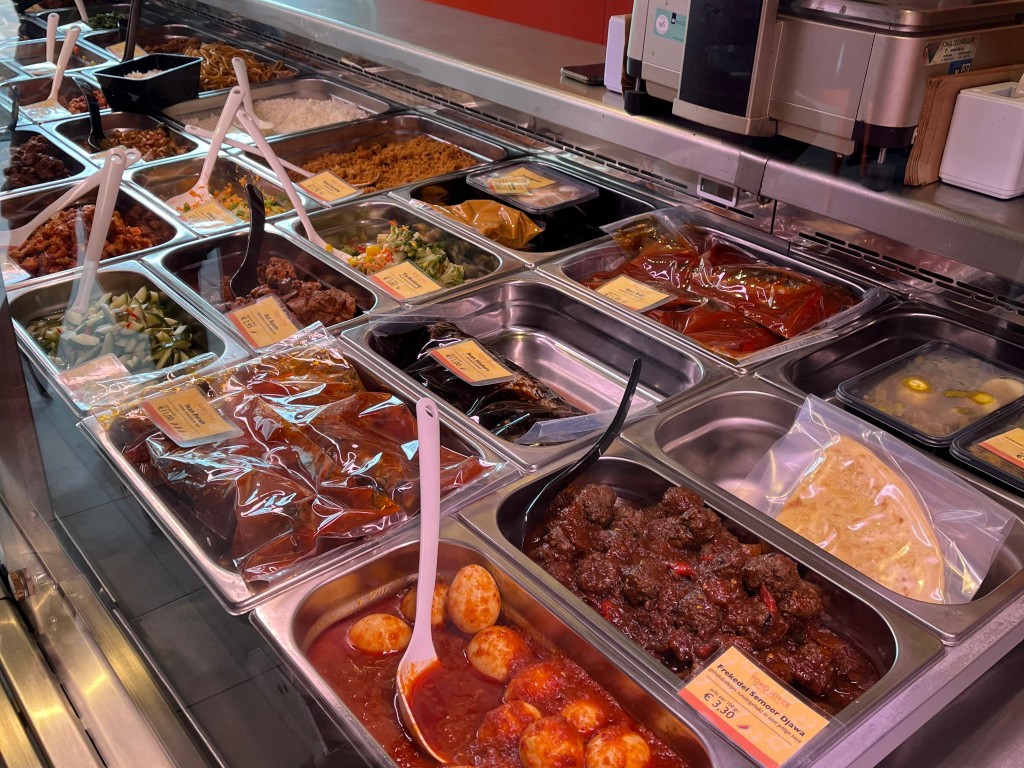 makan di eropa barat.jpg