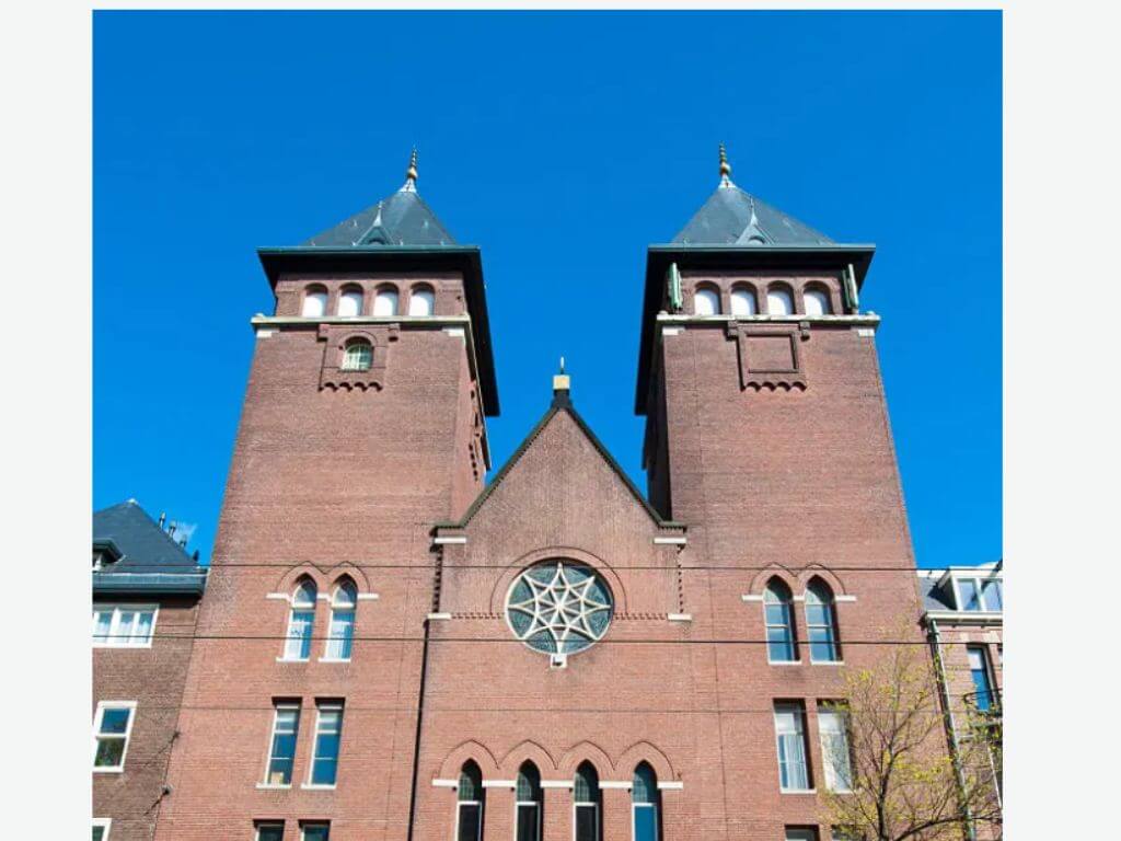 Al Fatih Mosque amsterdam.jpg