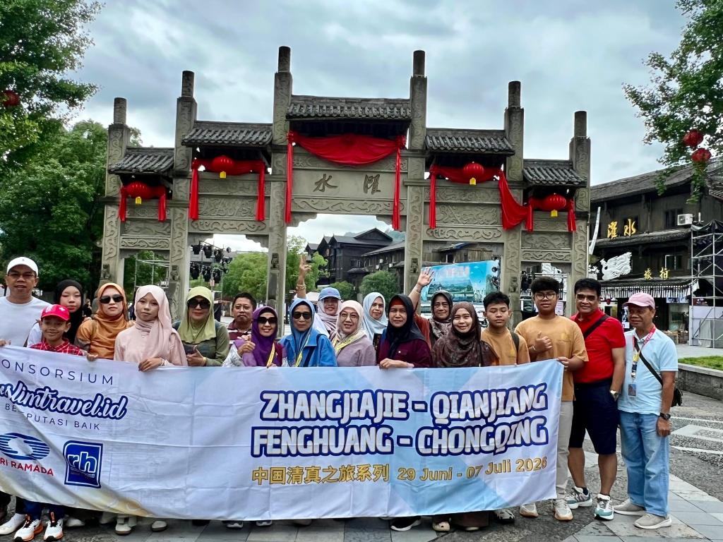 ZHANGJIAJIE - FENGHUANG - CHONGQING 29 JUNI 2026
