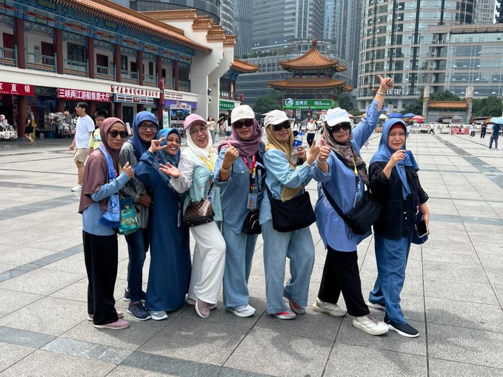 ZHANGJIAJIE - FENGHUANG - CHONGQING 29 JUNI 2026