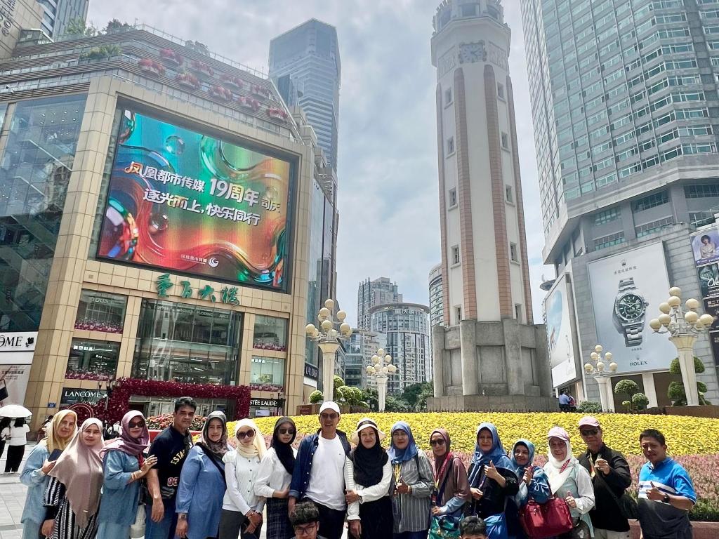 ZHANGJIAJIE - FENGHUANG - CHONGQING 29 JUNI 2026