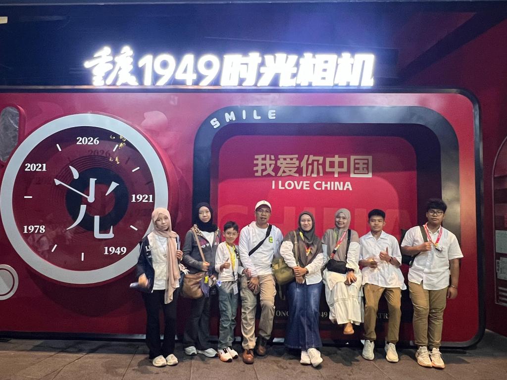 ZHANGJIAJIE - FENGHUANG - CHONGQING 29 JUNI 2026