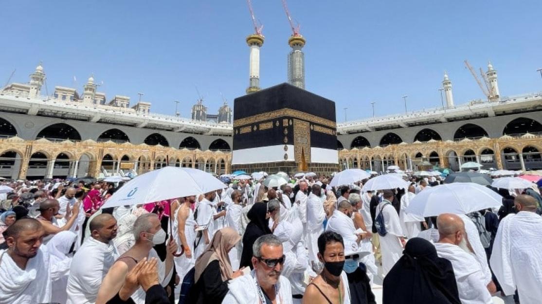 foto jamaah dari seluruh dunia di masjidil haram.jpg