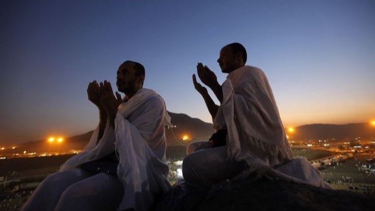 jamaah berada di arafah.jpg