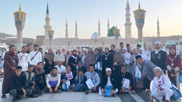 jamaah umrah indonesia dagowisata.jpg