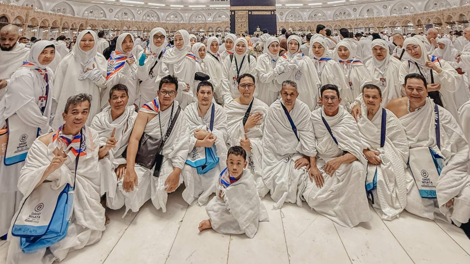 umrah bersama dagowisata.jpg