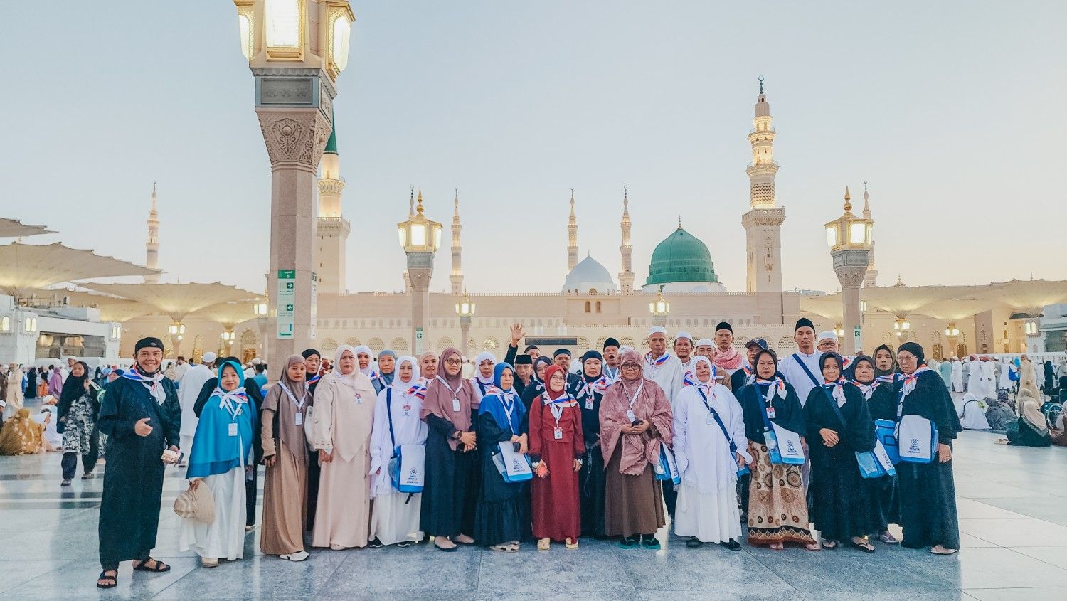 jamaah umrah travel umroh bandung.jpg