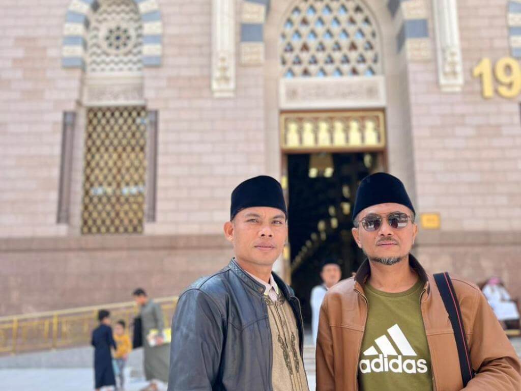 UMROH ZARA TOUR & TRAVEL