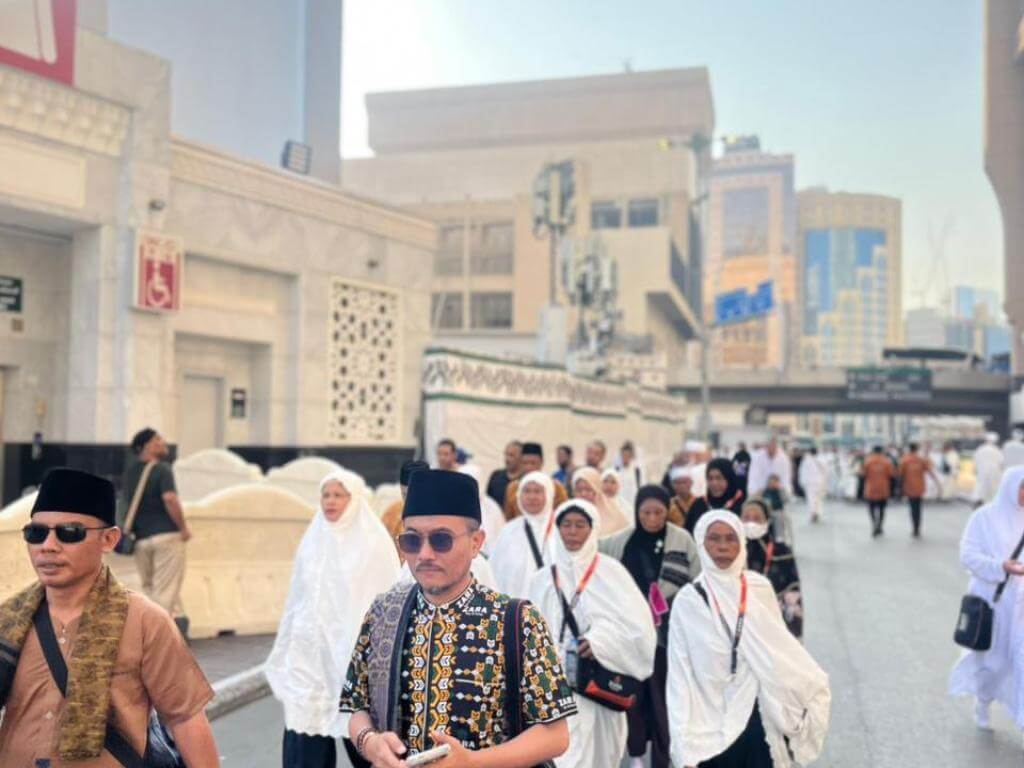 UMROH ZARA TOUR & TRAVEL