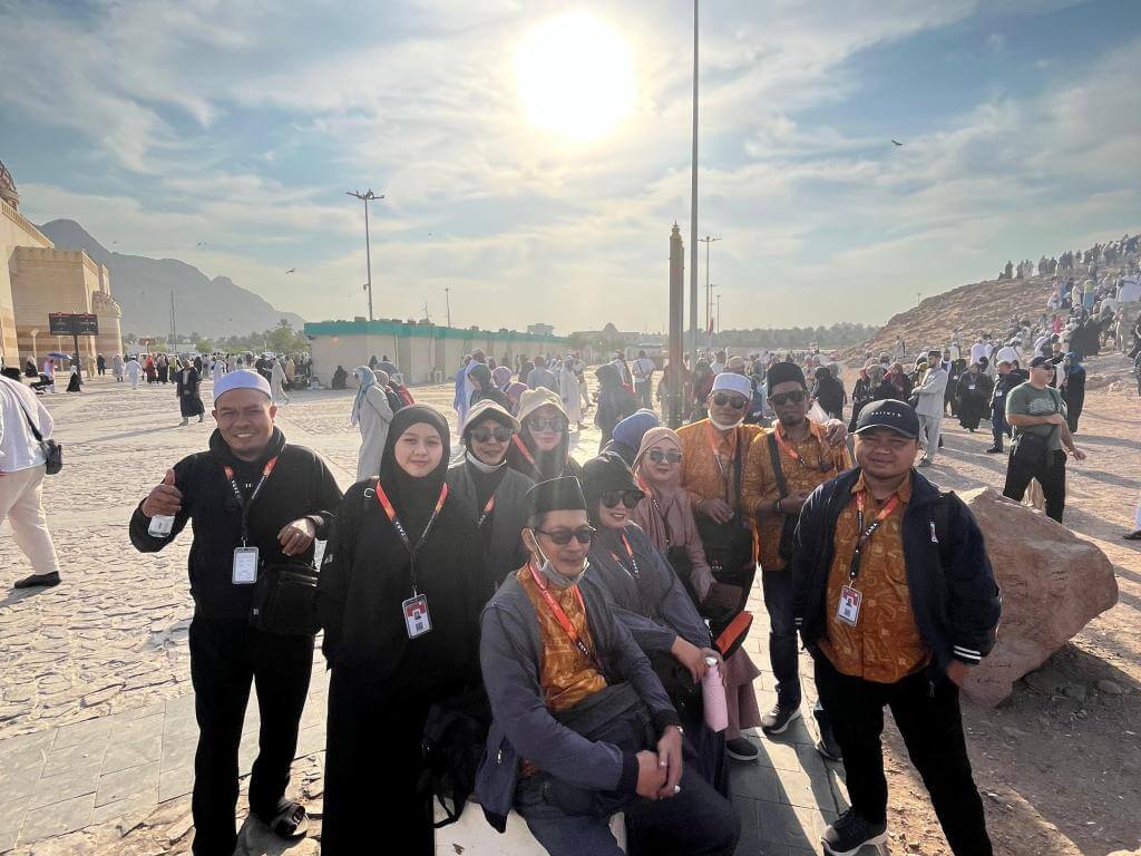 UMROH ZARA TOUR & TRAVEL