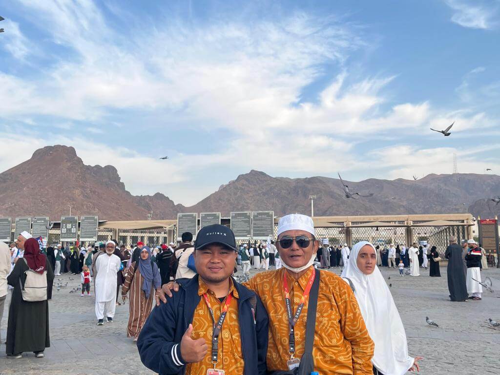 UMROH ZARA TOUR & TRAVEL