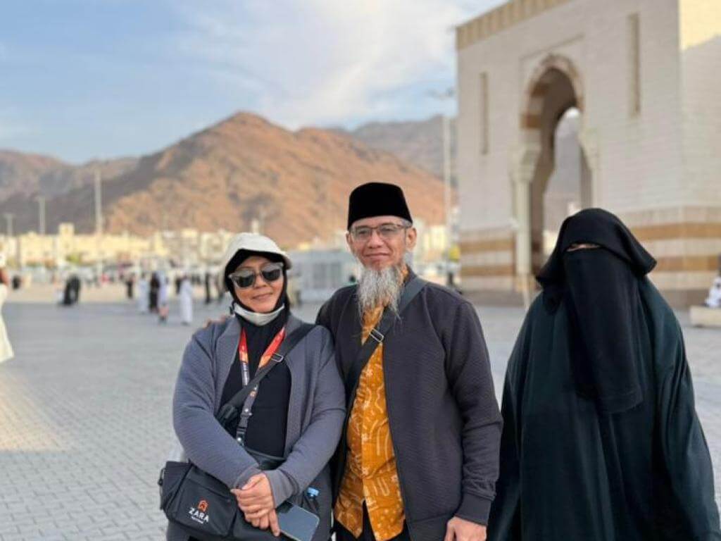 UMROH ZARA TOUR & TRAVEL