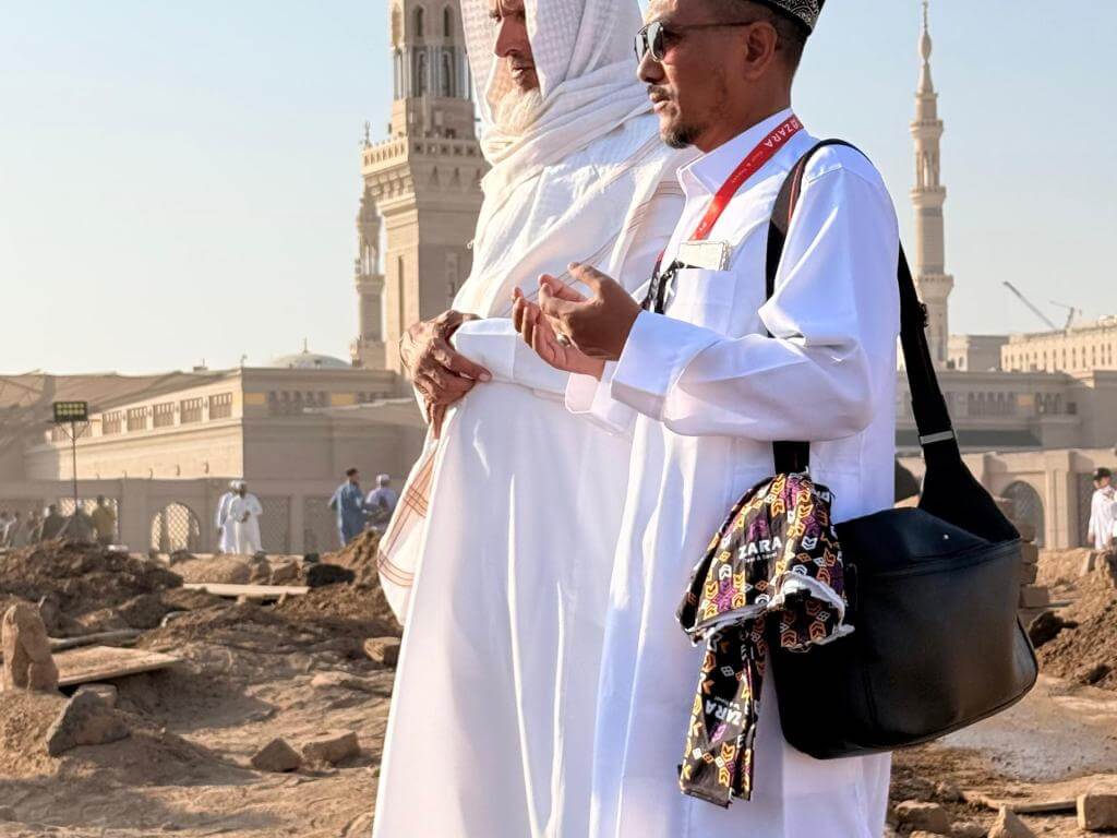 UMROH ZARA TOUR & TRAVEL