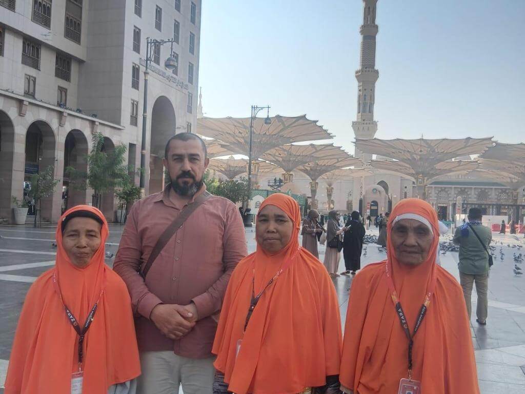 UMROH ZARA TOUR & TRAVEL