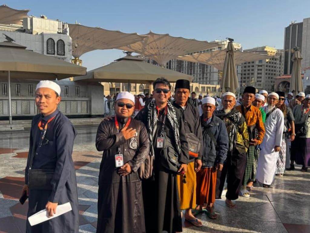 UMROH ZARA TOUR & TRAVEL