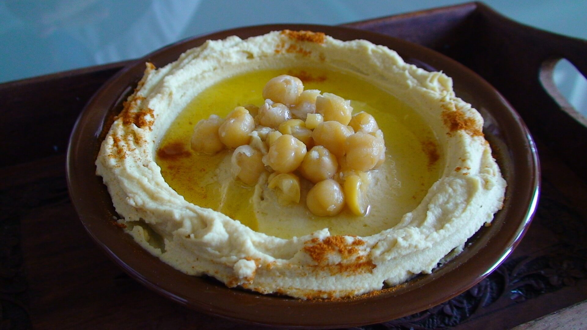 Lebanese_style_hummus.jpg