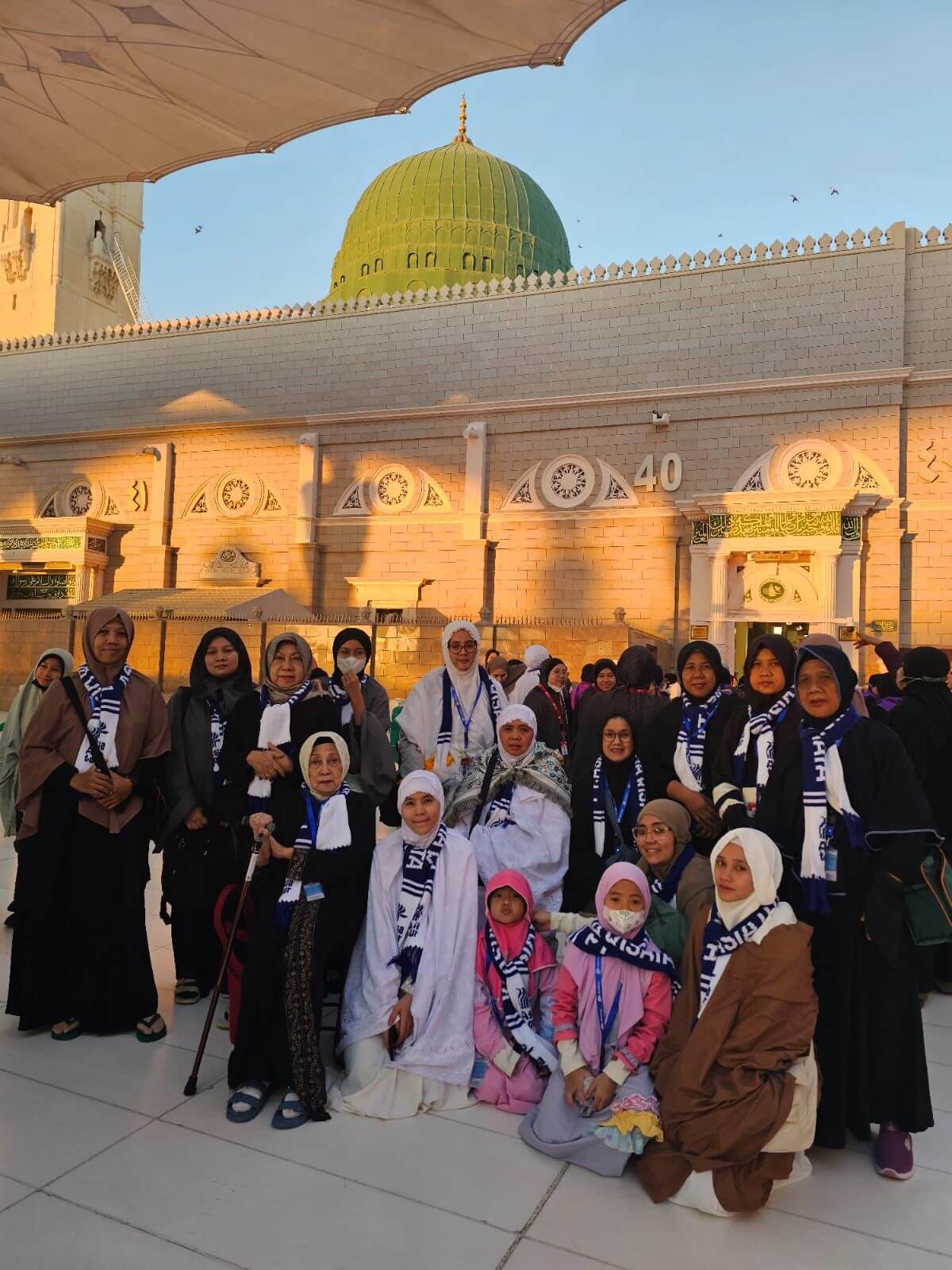 jamaah-asiatour-di-madinah.jpg