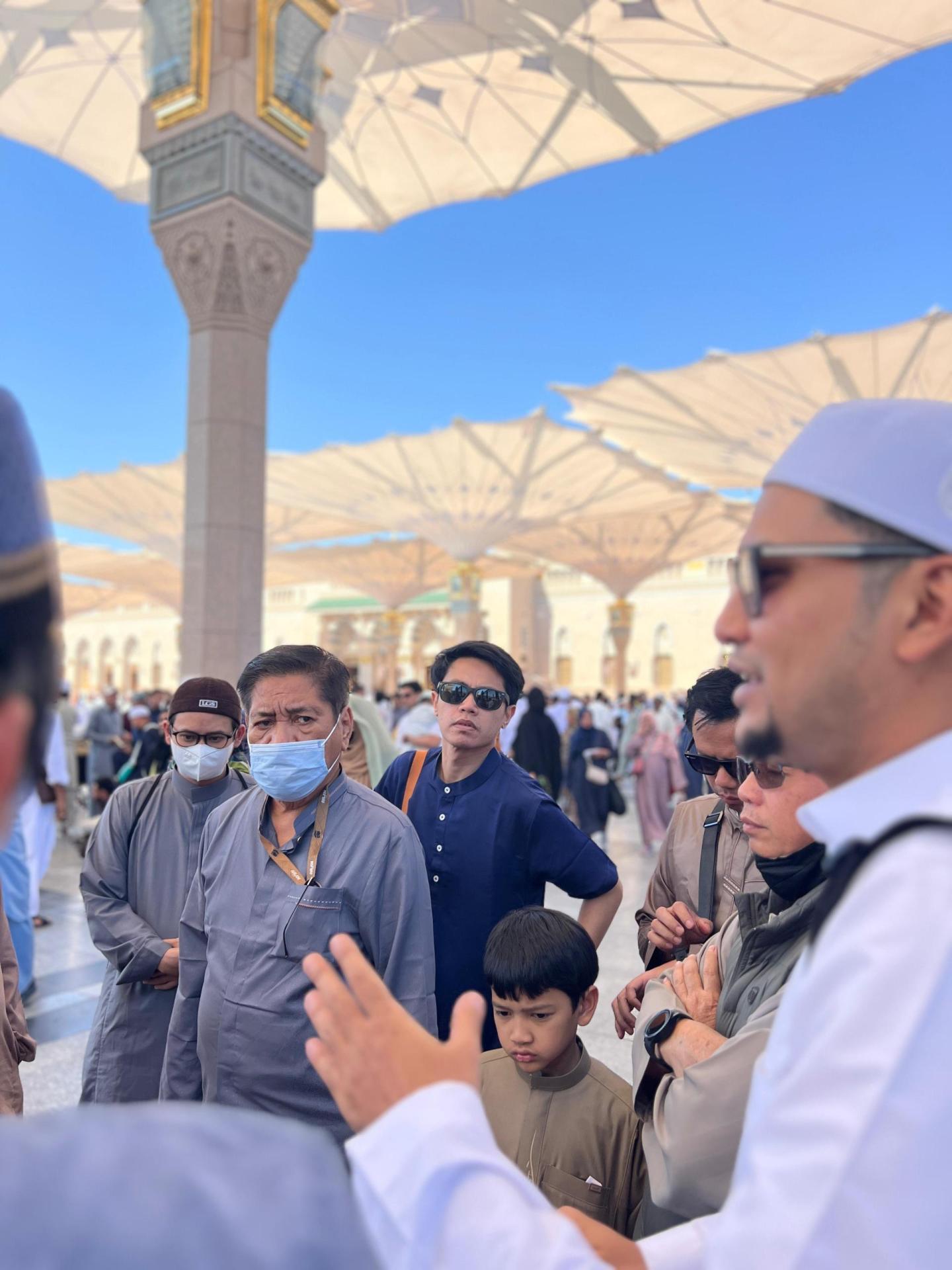Pendampingan jamaah Ahlam selama program umroh