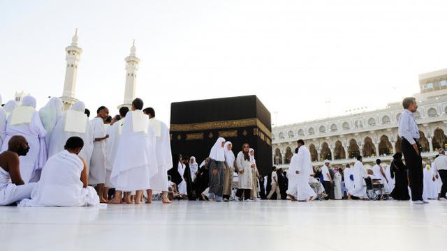 067268300_1596443869-makkah-kaaba-hajj-muslims_21730-6508__1_.jpg