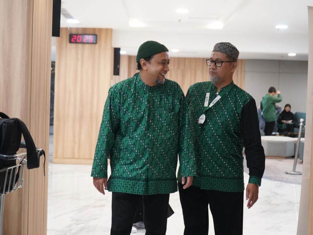 Ust. Lili & Pak Sigit