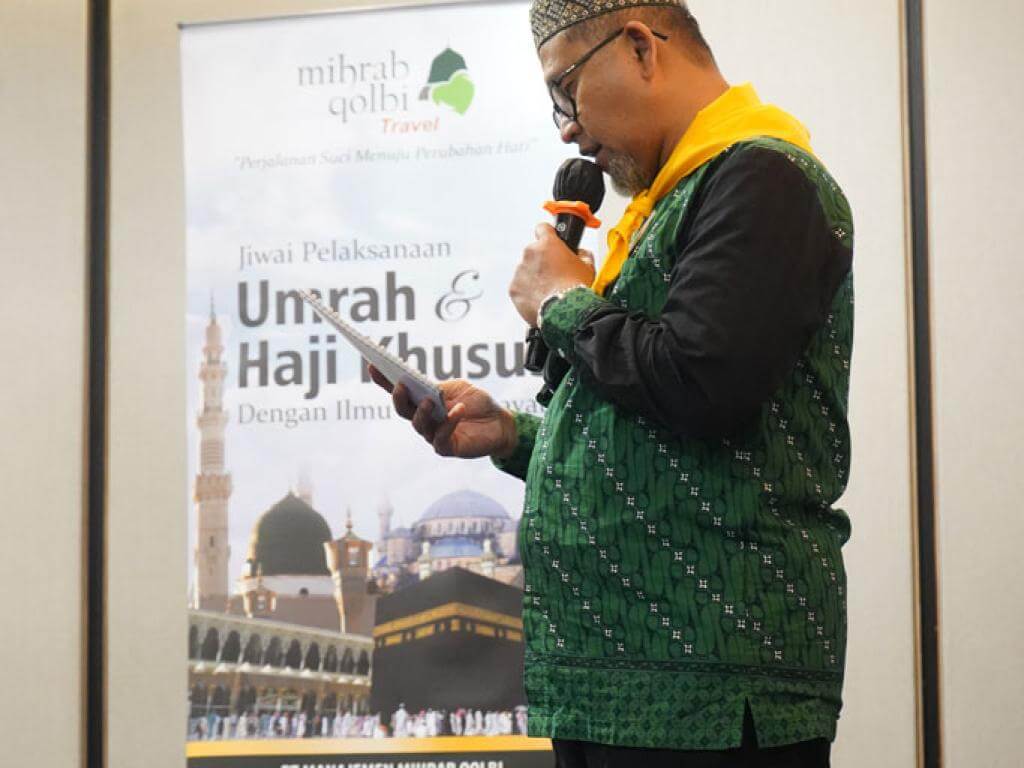 Absensi jemaah dan arahan Pembimbing Ibadah