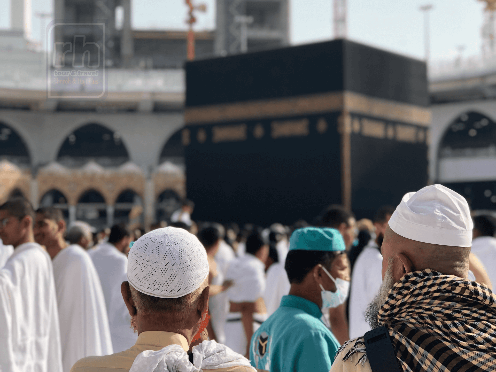 Flyer paket Produk New Umrah 2025 (WEB) (2).png