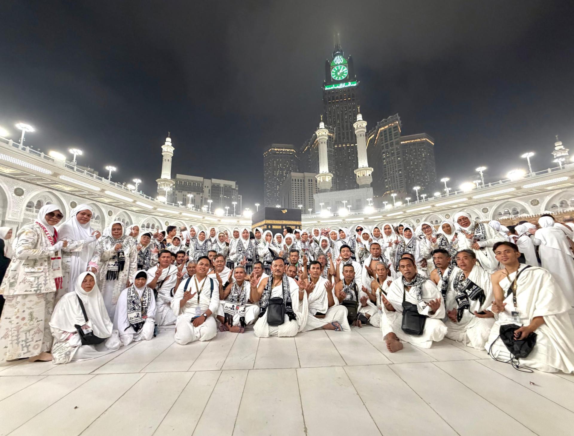 aratourandtravel.com