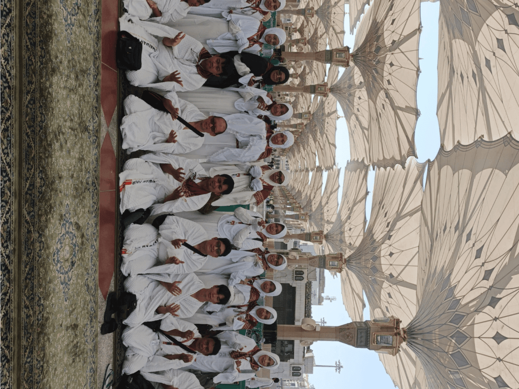 Album kenangan trip umroh 26 september 2024 almarwah tour