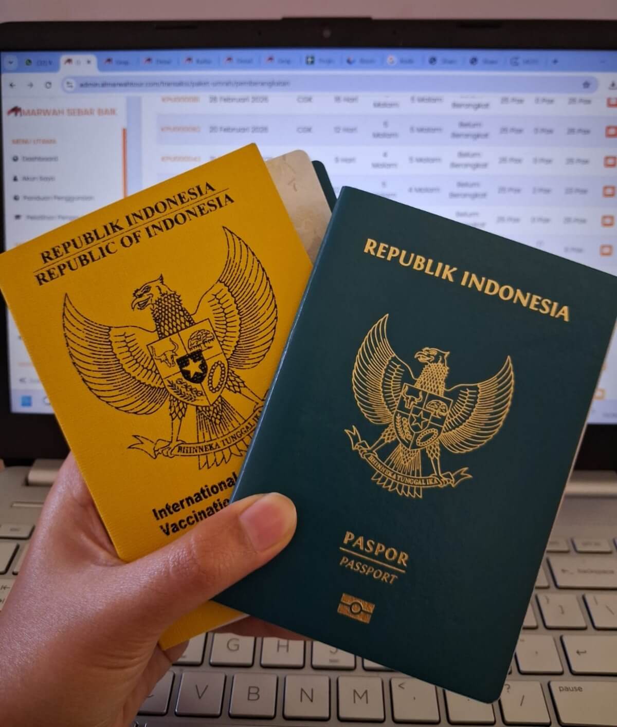 (Artikel) Syarat Umroh 2025 Dokumen, Vaksin Terbaru, dan Tips Memilih Biro Terpercaya.jpeg