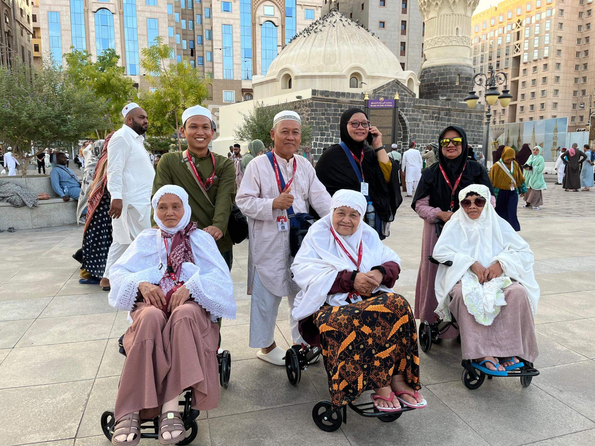 umroh ramah lansia.jpg