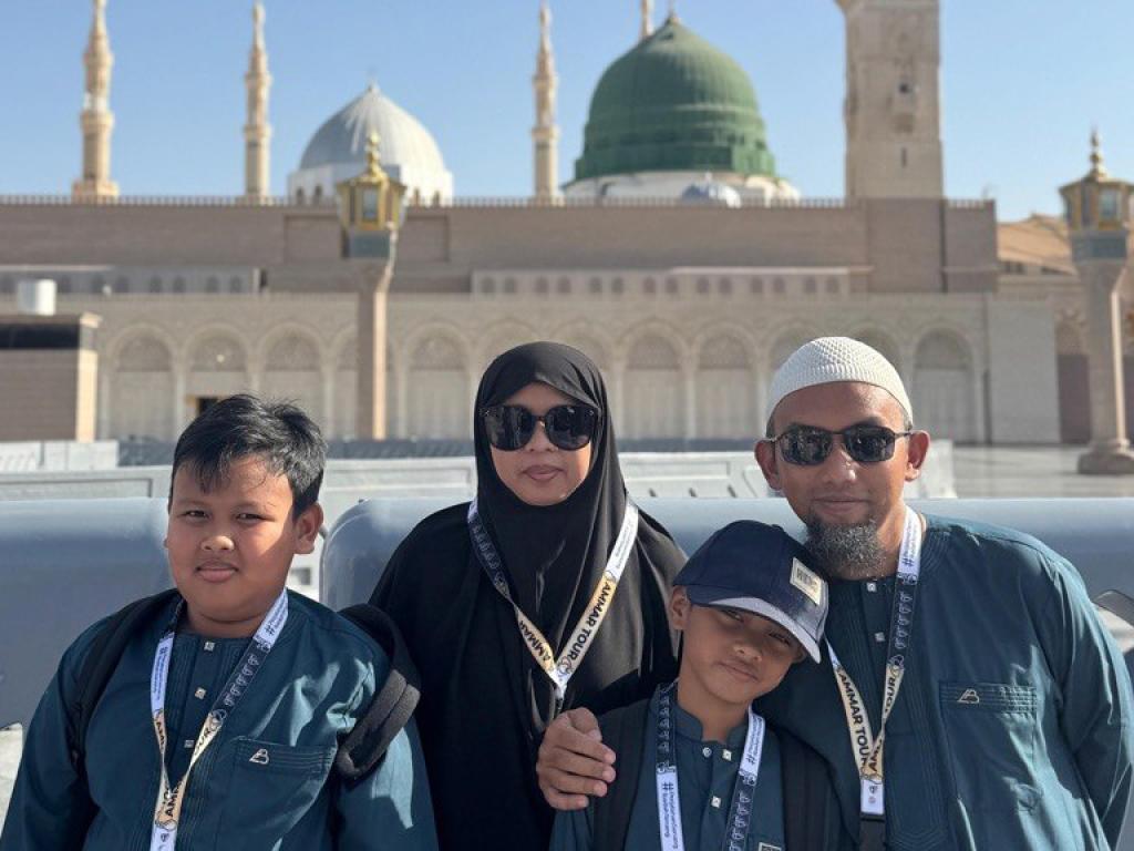 Ammar Tour Umroh+Dubai 08 Juni 2026
