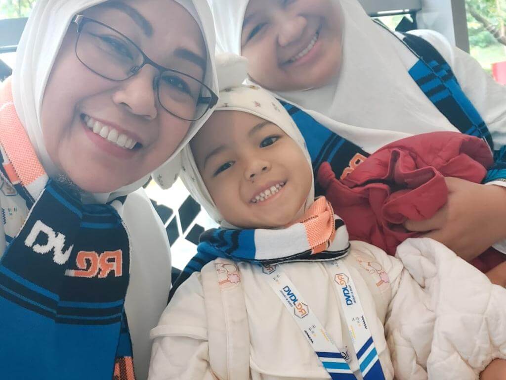Masya Alloh TabarakAlloh Adik Ikut Umrah