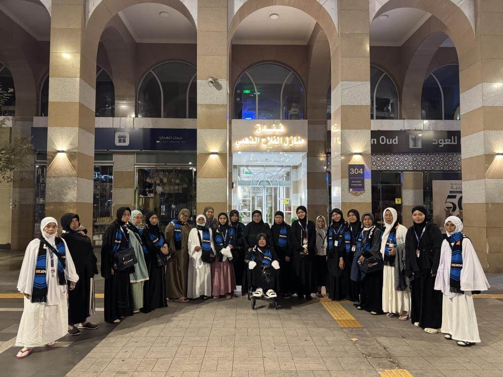 Depan Hotel Manazel Al Falah