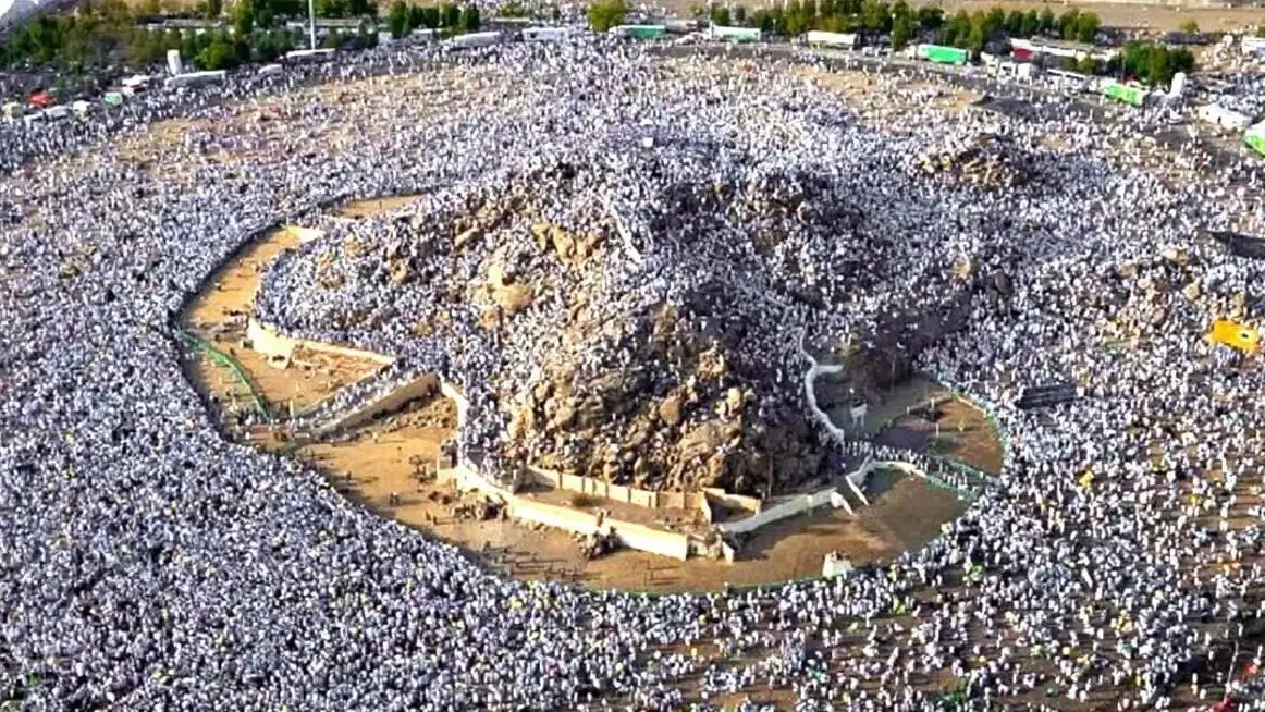 Kesalahan-kesalahan yang Sering Terjadi Selama Wukuf di Arafah.jpg