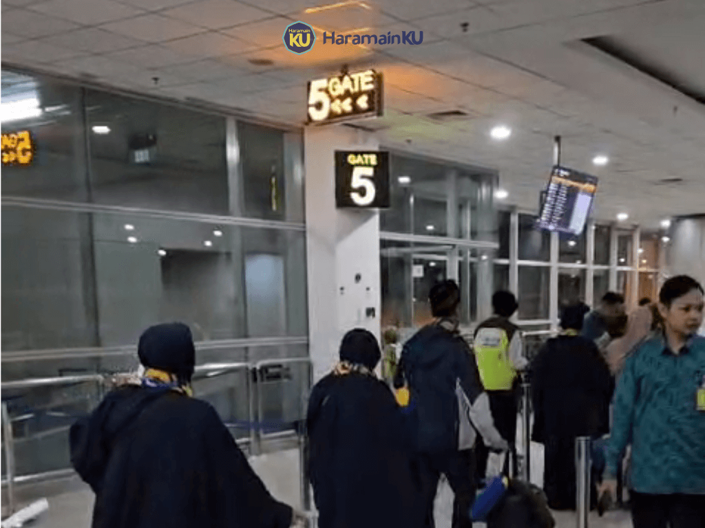 20 JULI 2025 Umroh Awal Musim Start Surabaya HaramainKU