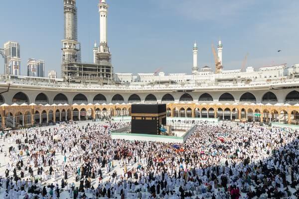 Memilih Agen Travel Umroh dan Haji yang Terdaftar Aman.jpeg