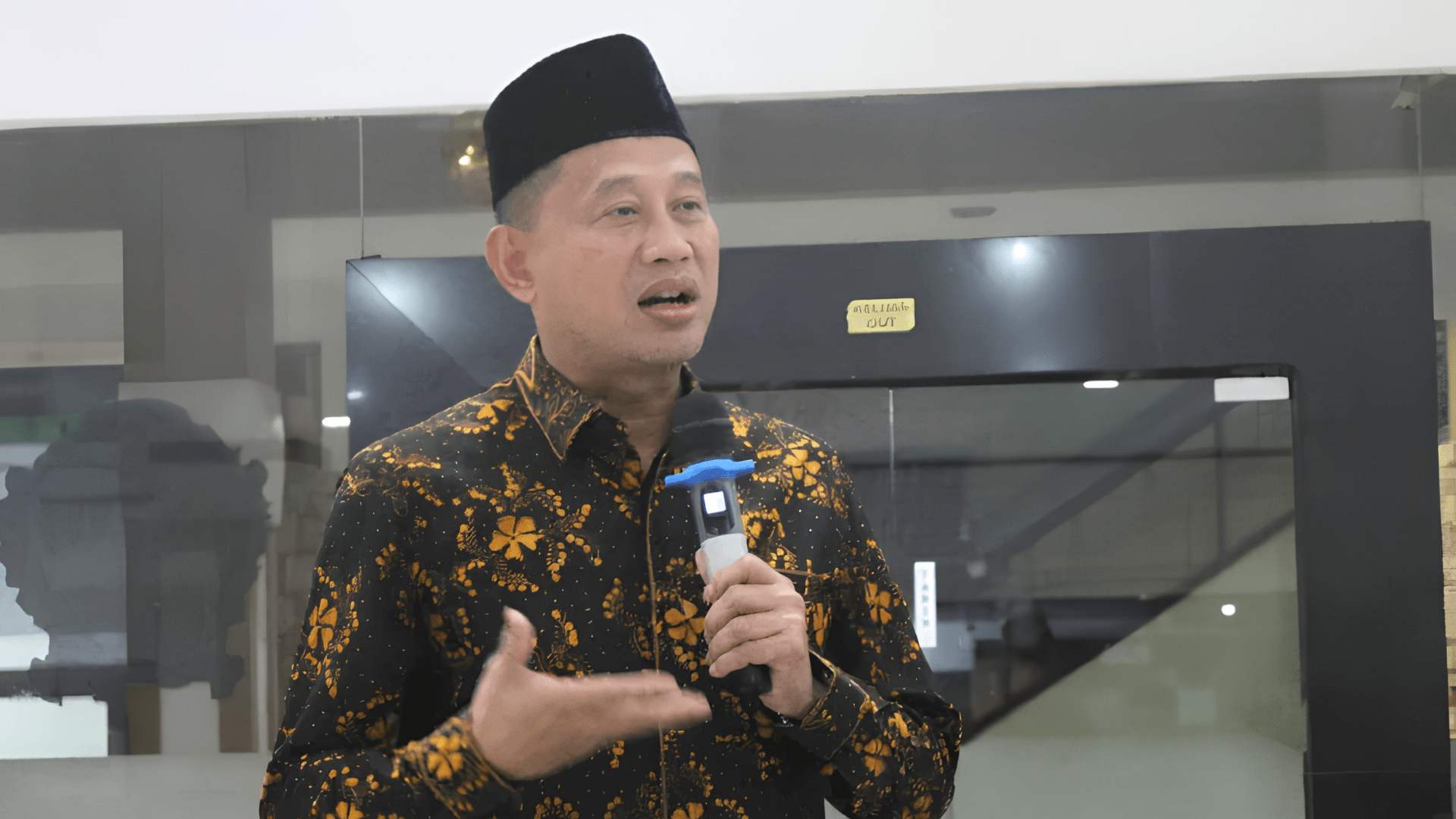 Direktur Bina Umrah dan Haji Khusus Kemenhaj RI, Akhmad Fauzin.png