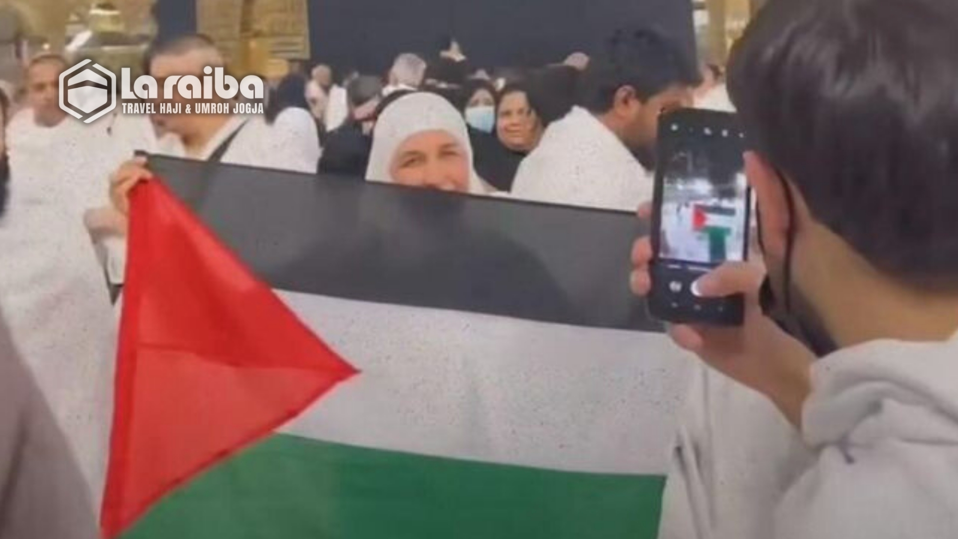 Suasana Jemaah Umrah di Sekitar Ka'bah.jpg