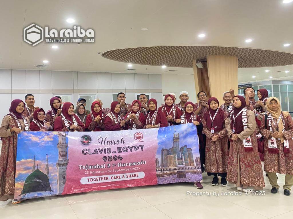 Doa keberangkatan Jamaah Umroh Laraiba di bandara.