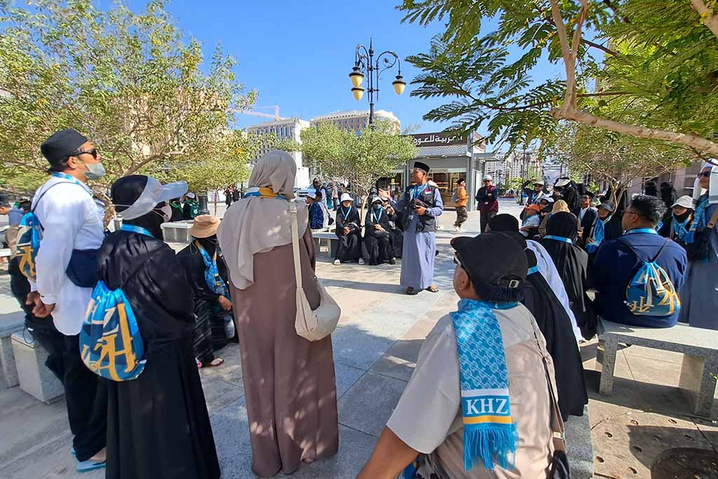 kegiatan jamaah masjid nabawi.jpg